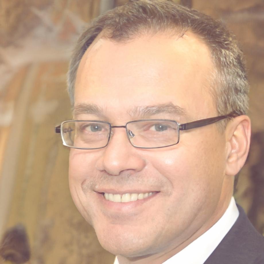 Portrait of satisfied client testimonial